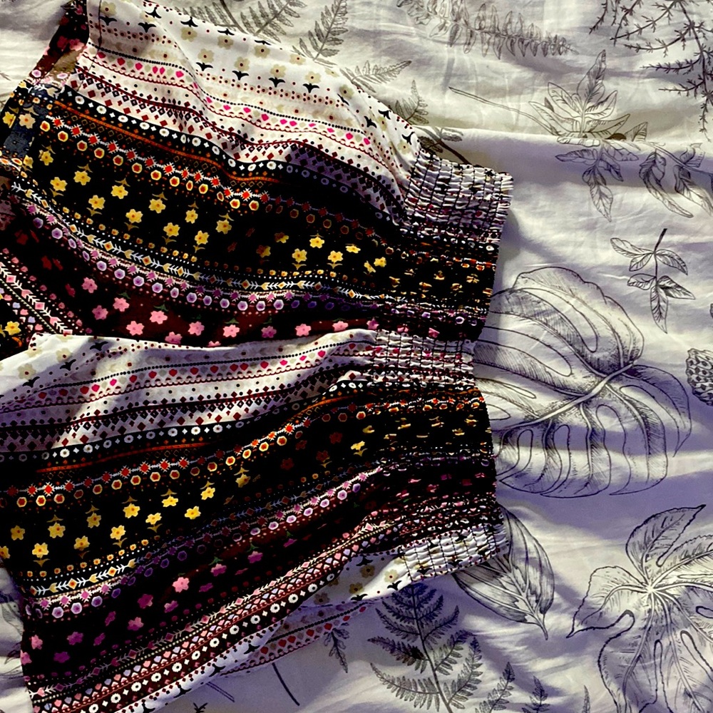 SHEIN shirted waist graphic print shorts